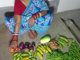 Индийски vegetables selling adolescent има трудно публичен ххх видео с | xhamster