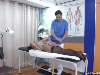 Healer sekss filma ar pacients